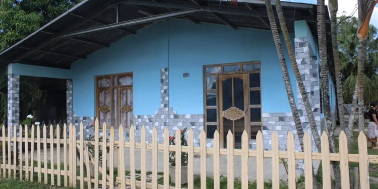 Help for the victims of Hurricane Melissa in Cueto, Holguín, Cuba.