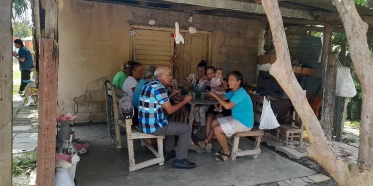 Help for the victims of Hurricane Melissa in Cueto, Holguín, Cuba.