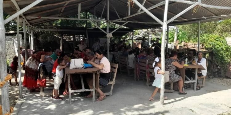 Help for the victims of Hurricane Melissa in Cueto, Holguín, Cuba.