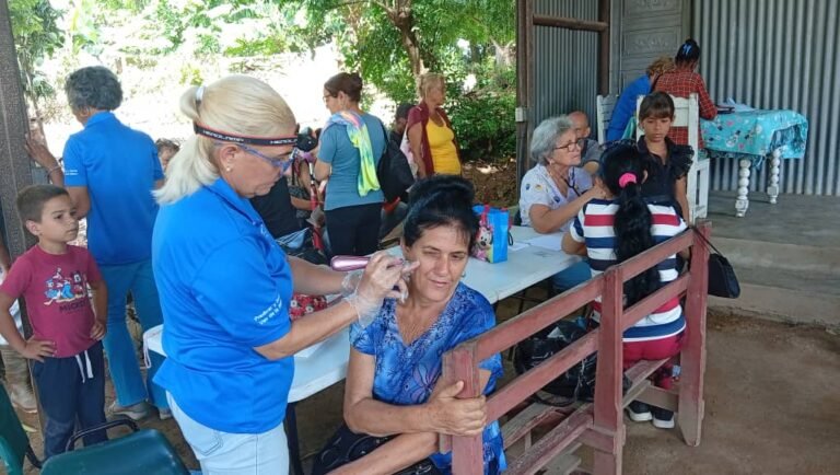 The Cuban Baptist Medical Fellowship serves with love.