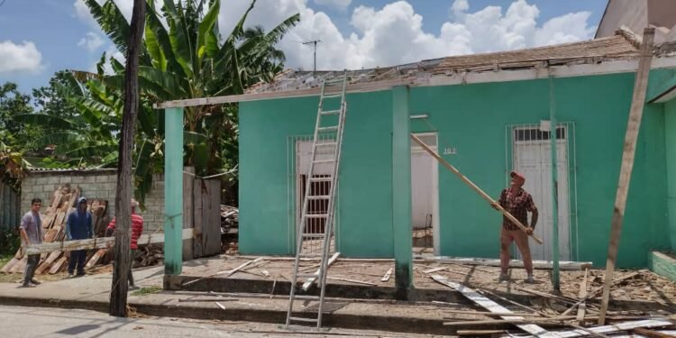 Repair of the Cabaiguan Baptist Church, Cuba.