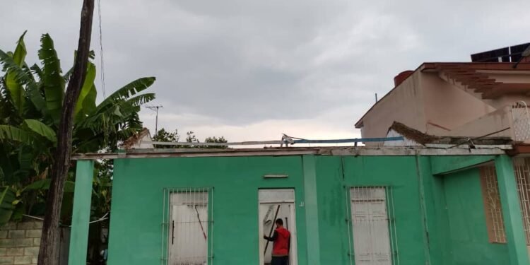 Repair of the Cabaiguan Baptist Church, Cuba.