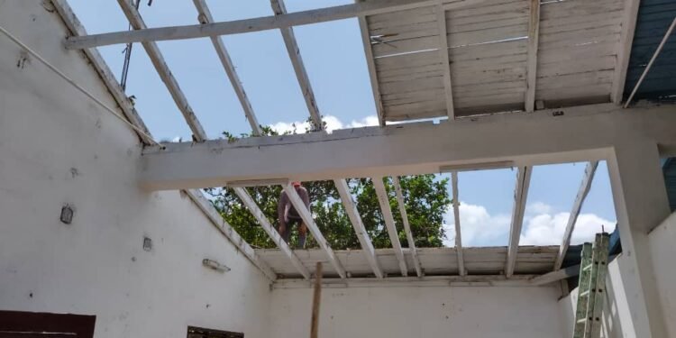 Repair of the Cabaiguan Baptist Church, Cuba.