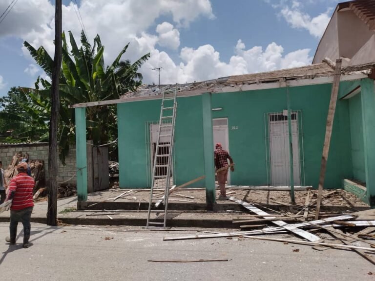 Repair of the Cabaiguan Baptist Church, Cuba.
