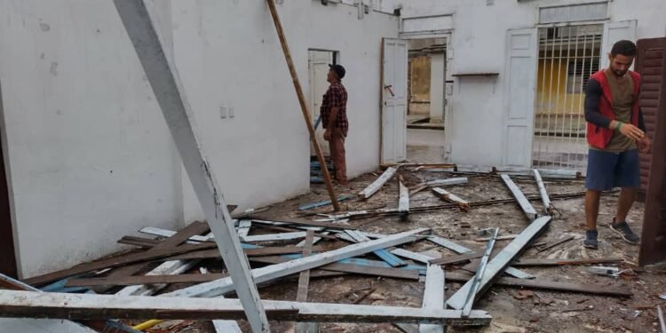 Repair of the Cabaiguan Baptist Church, Cuba.