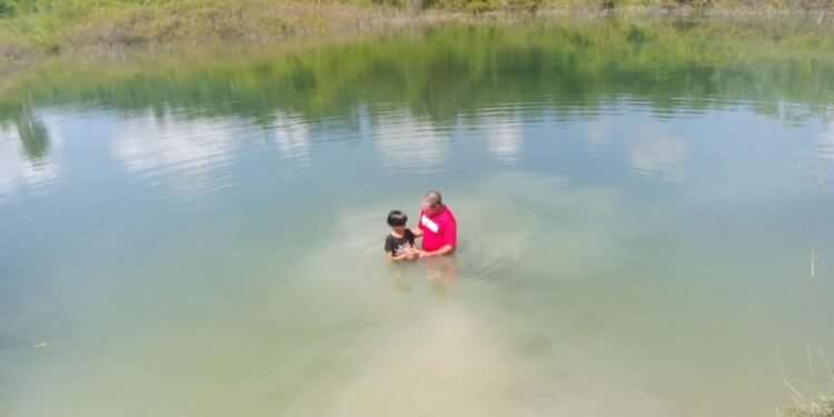 Baptisms in Las Llanadas and Jobo Rosado, Cuba