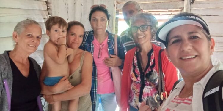 Evangelism in Entronque de Guasimal, Cuba.