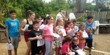 Viana Hosts Summer Bible School with 20 Children
